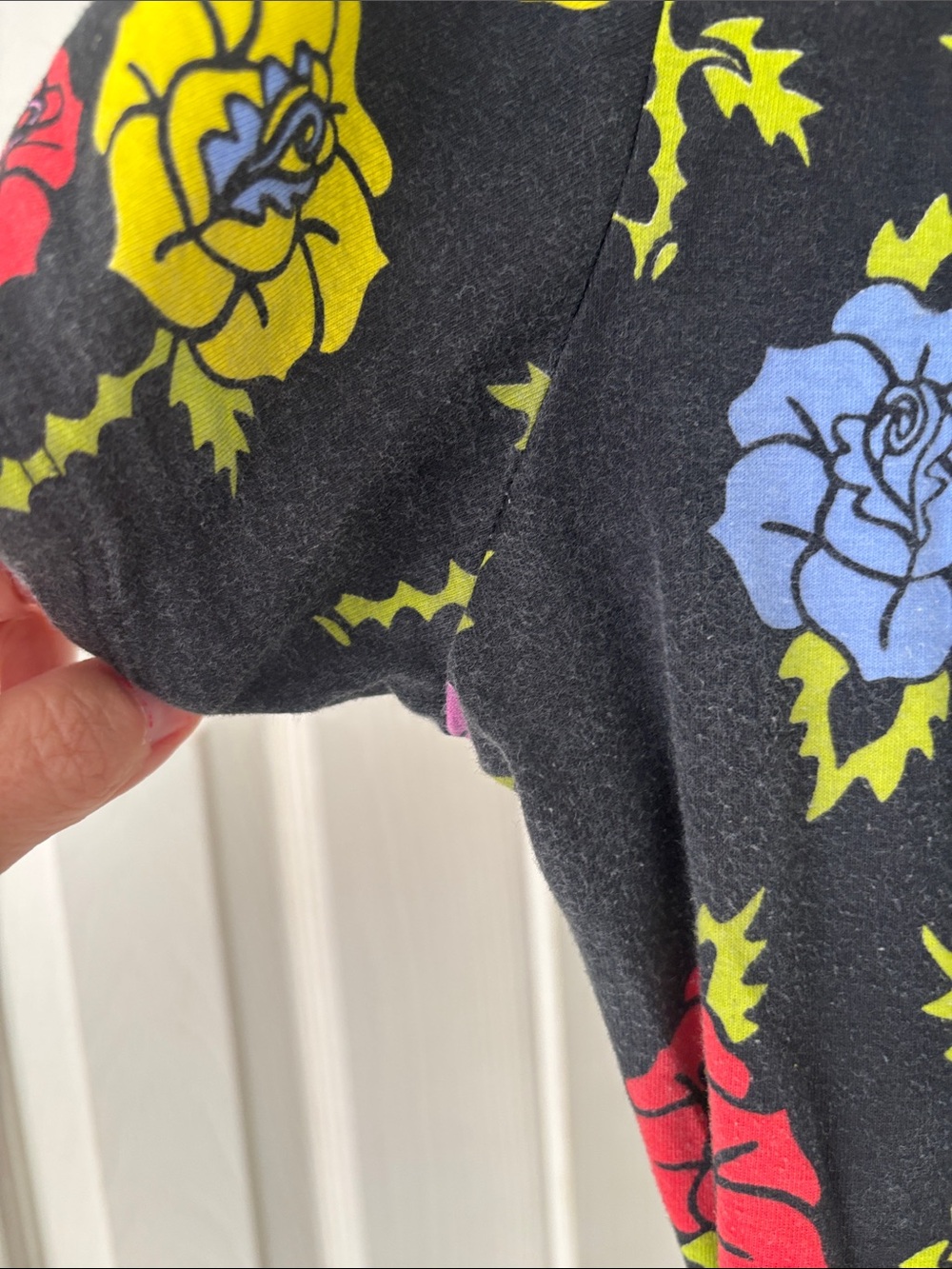 Nooworks Greta Roses Black Floral V-Neck Midi Dress with Multicolor Blossoms - Picture 4 of 4